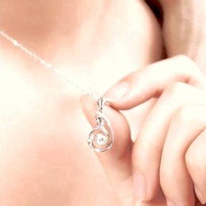 New Beautiful 925 Silver Diamond Necklace